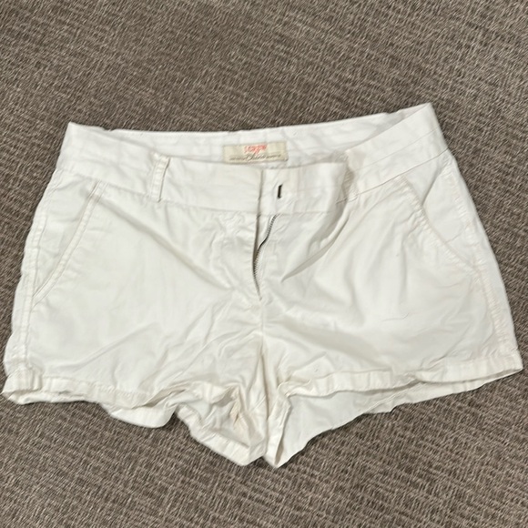 white chino shorts - Picture 1 of 2